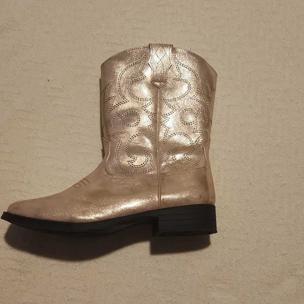 WONDER NATION. SIZE 5. Metallic Western Boots